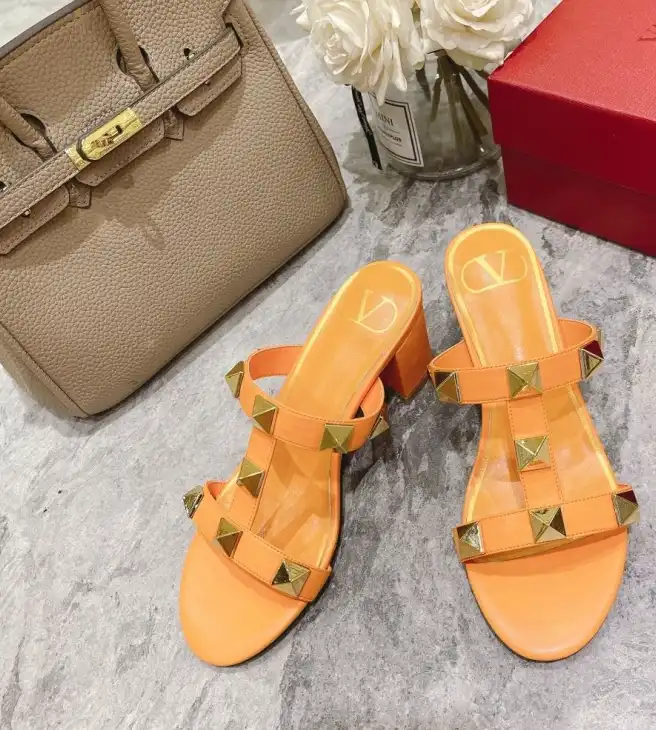 hype Valentino Sandals