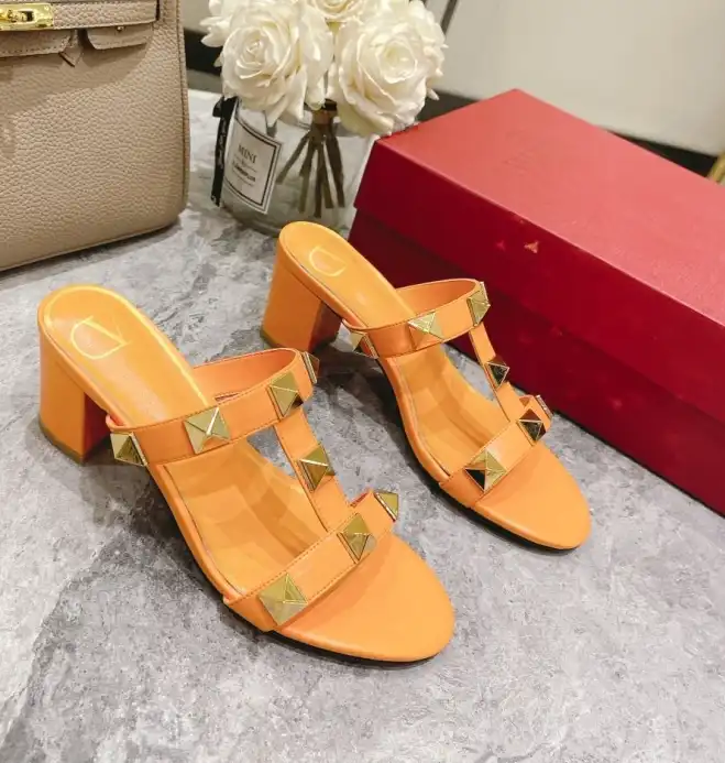 hype Valentino Sandals