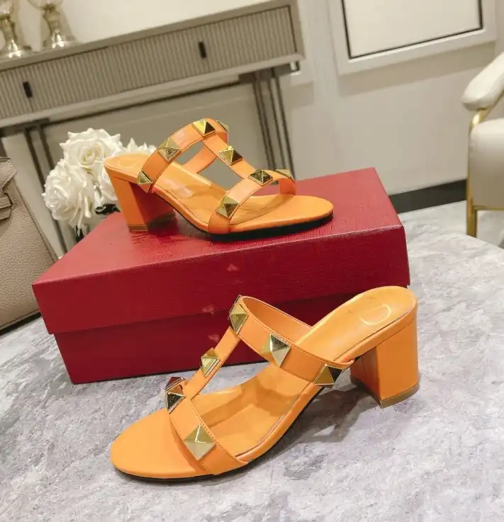 hype Valentino Sandals