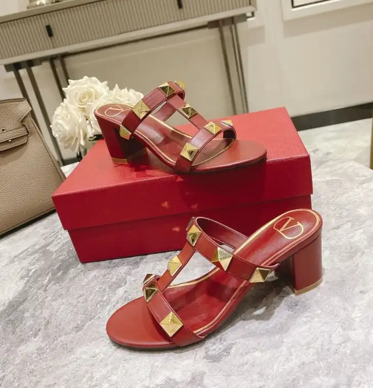 hype Valentino Sandals