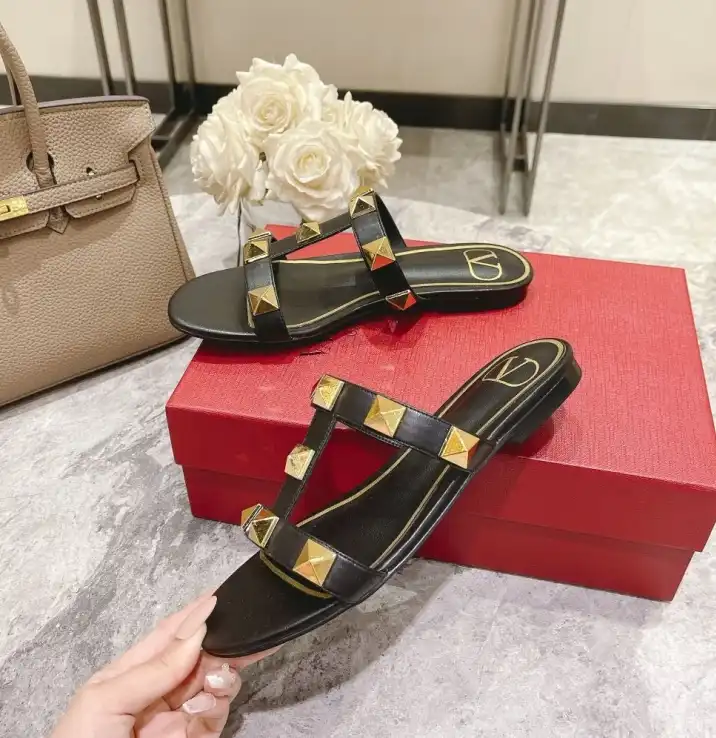 hype Valentino Sandals