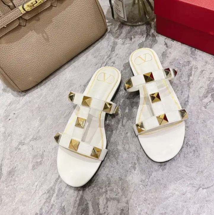 hype Valentino Sandals