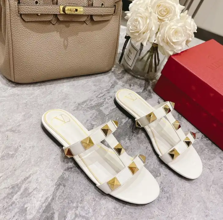 hype Valentino Sandals