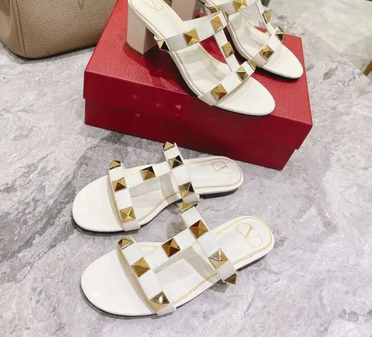 hype Valentino Sandals