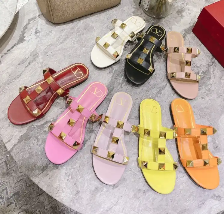 hype Valentino Sandals