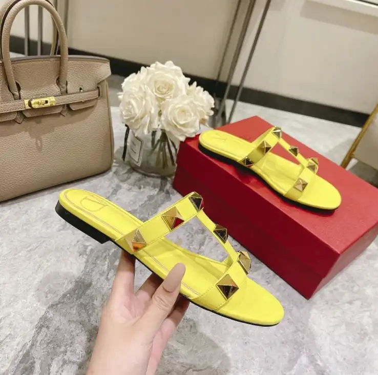 hype Valentino Sandals