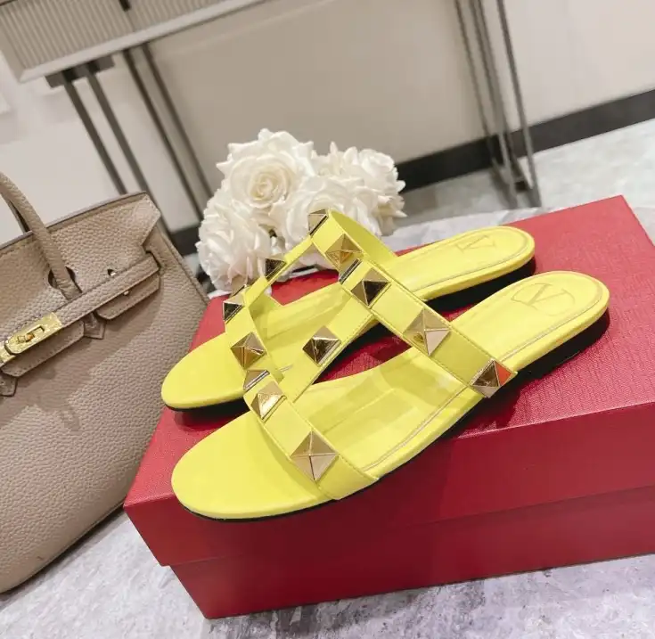 hype Valentino Sandals