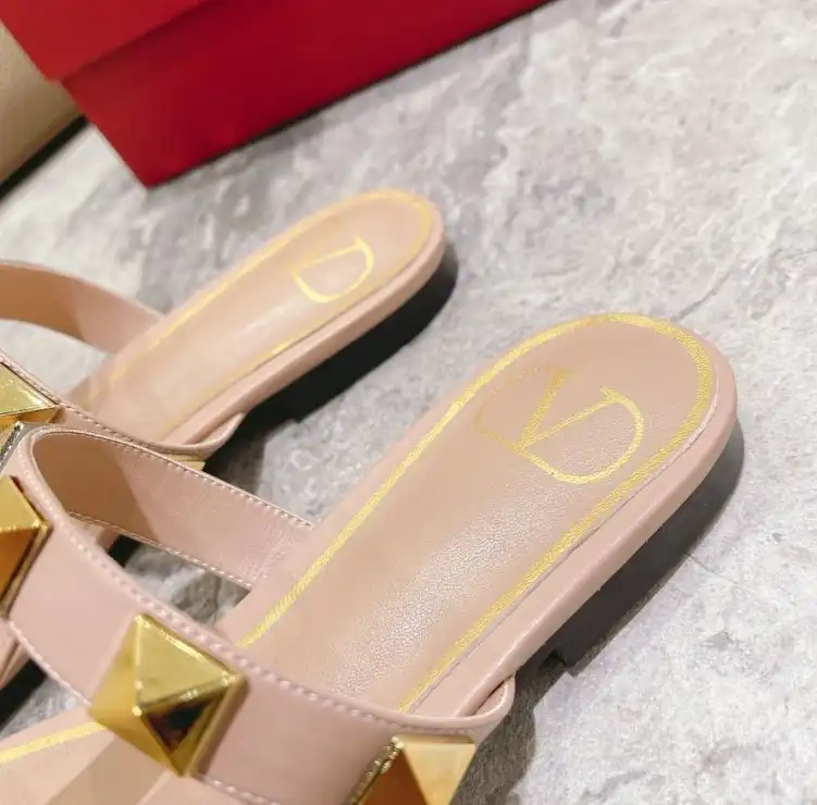 hype Valentino Sandals