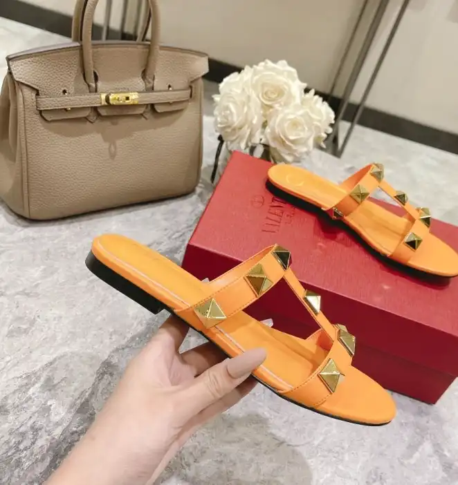 hype Valentino Sandals