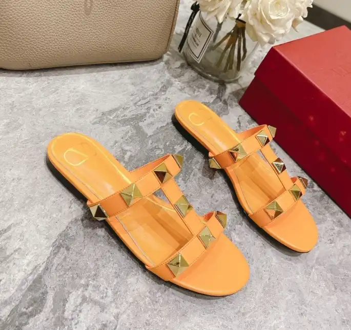 hype Valentino Sandals