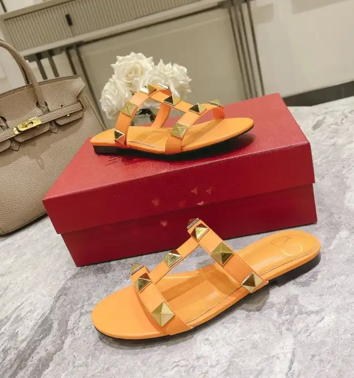 hype Valentino Sandals