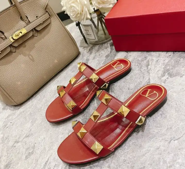 hype Valentino Sandals