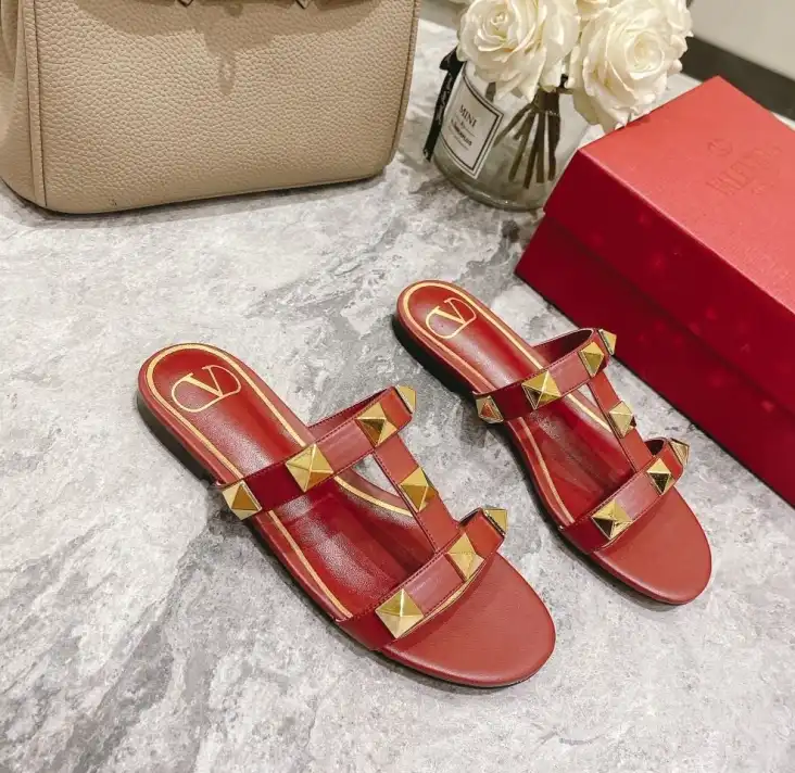 hype Valentino Sandals