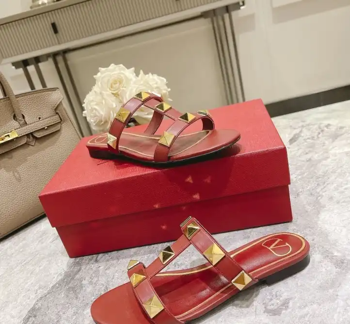 hype Valentino Sandals