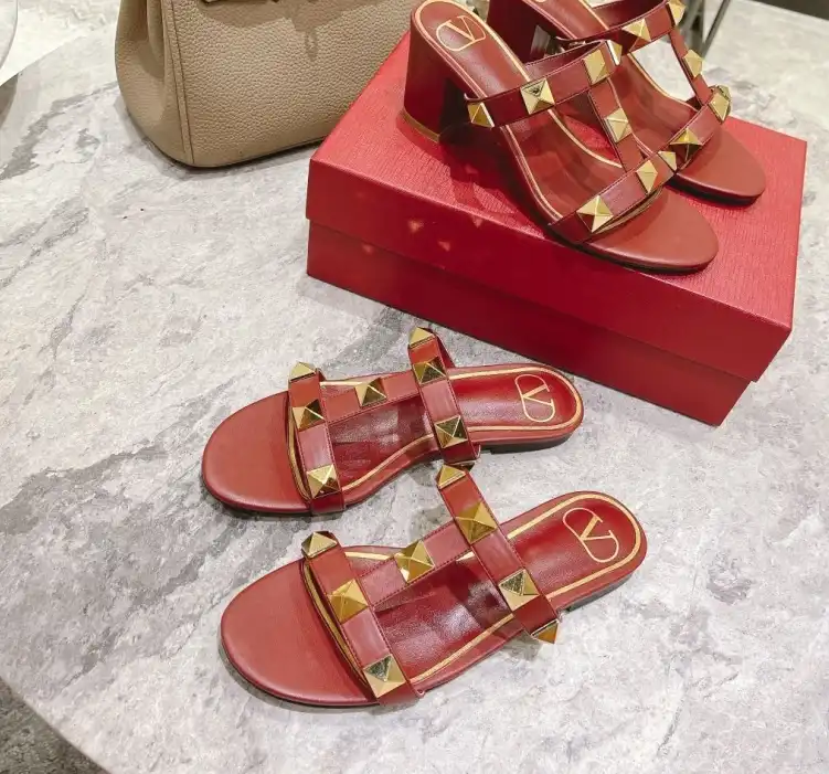 hype Valentino Sandals