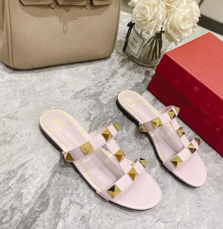 hype Valentino Sandals