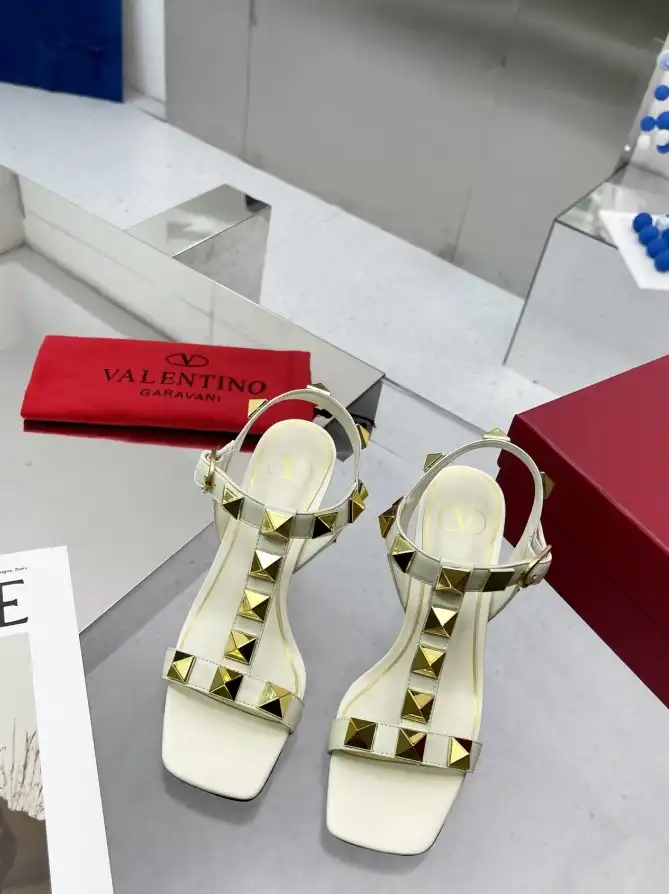 hype Valentino Sandals