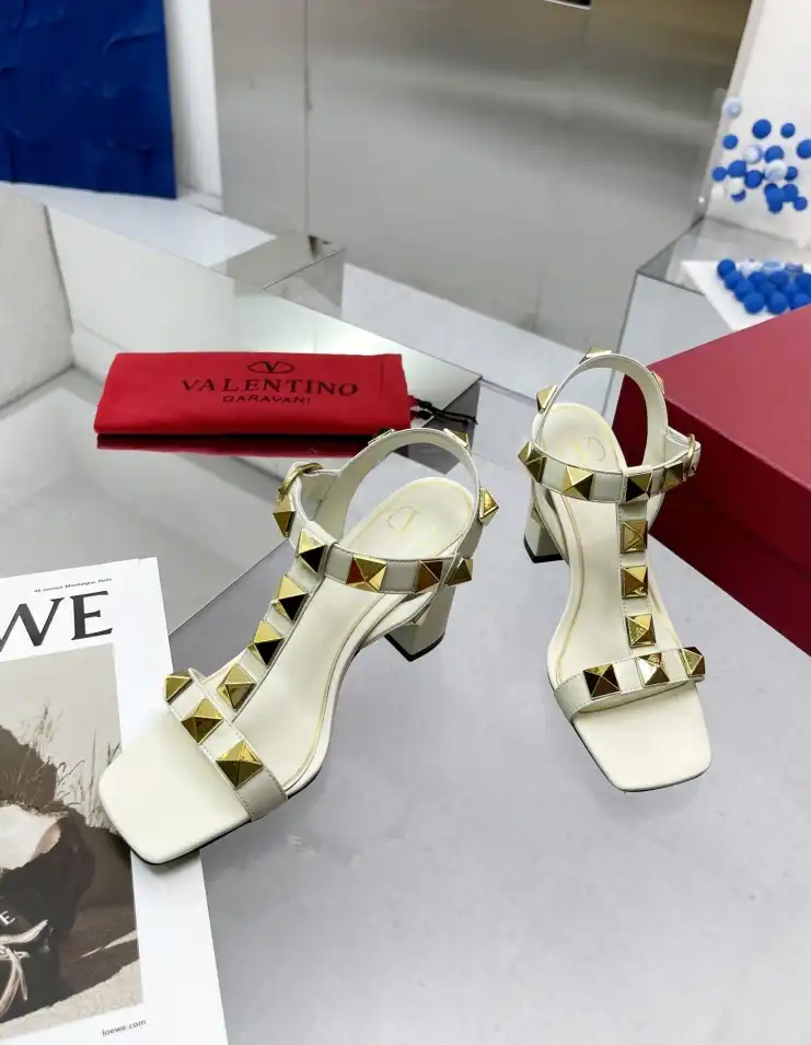 hype Valentino Sandals