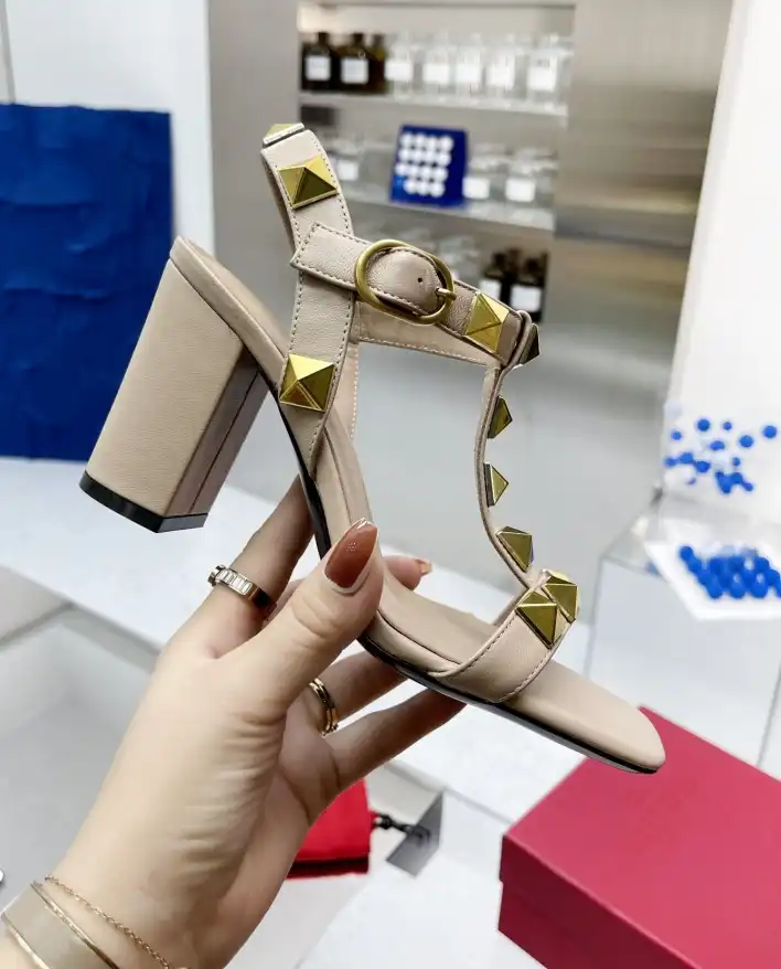 hype Valentino Sandals