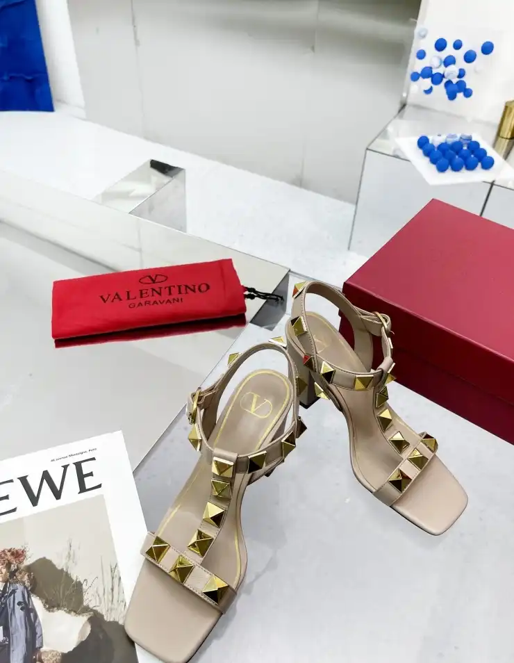 hype Valentino Sandals