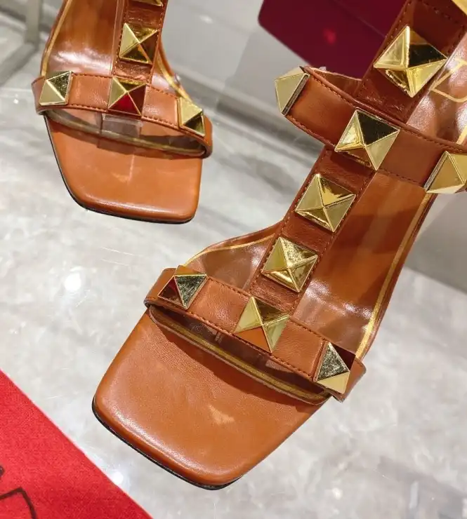 hype Valentino Sandals