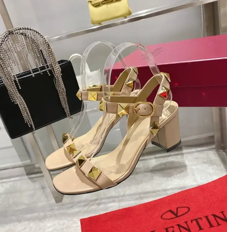 hype Valentino Sandals