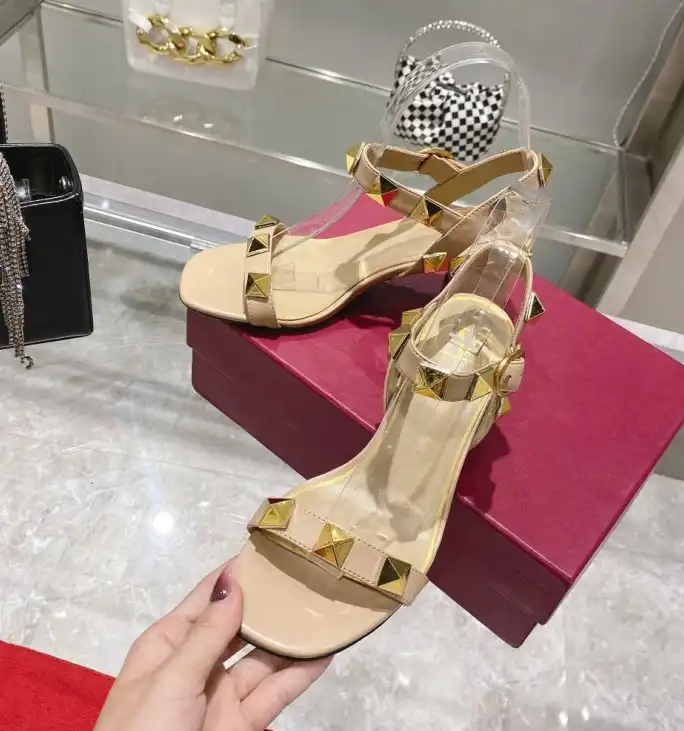 hype Valentino Sandals