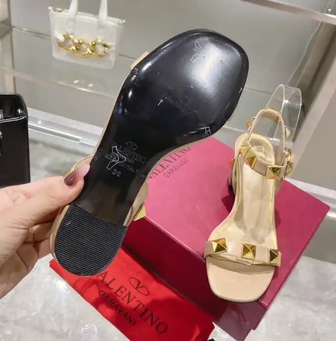 hype Valentino Sandals