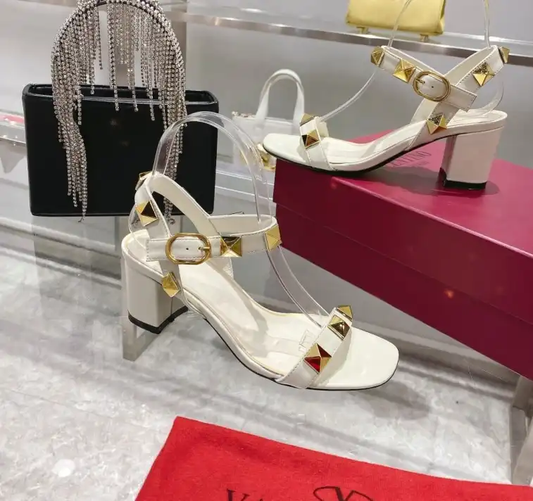 hype Valentino Sandals