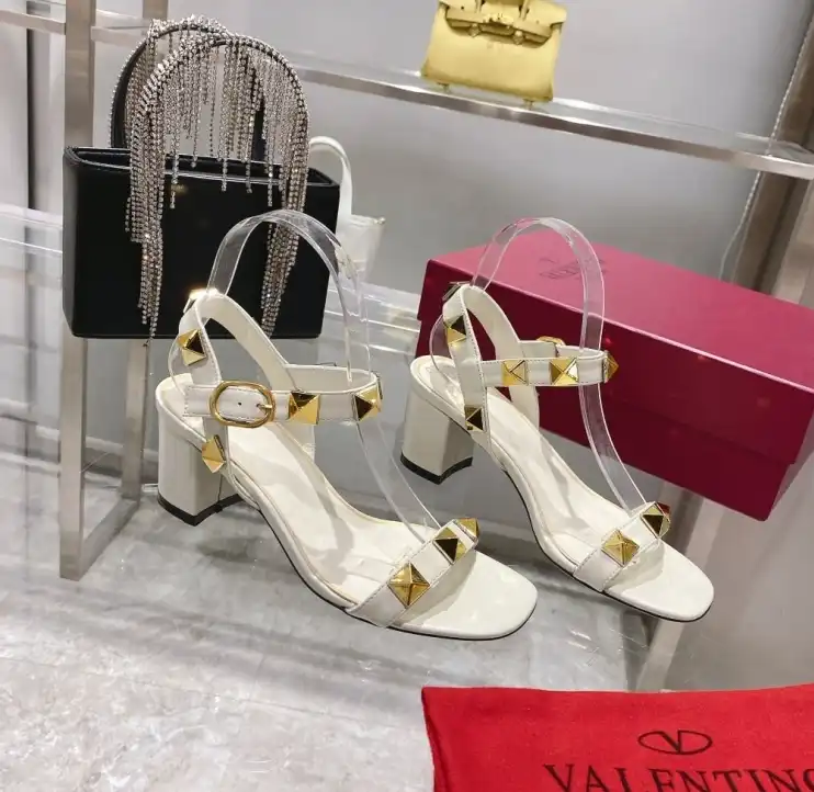 hype Valentino Sandals