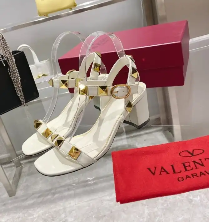 hype Valentino Sandals