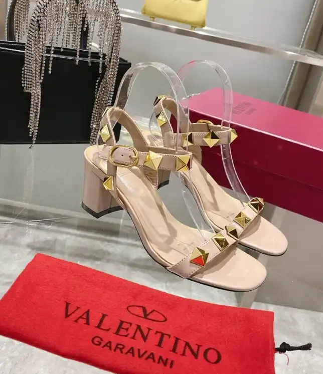 hype Valentino Sandals