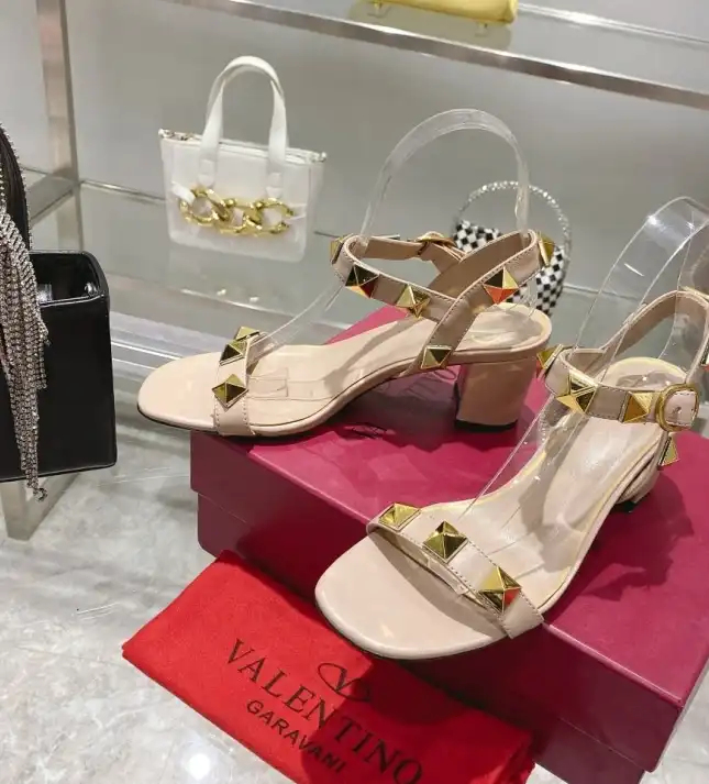 hype Valentino Sandals