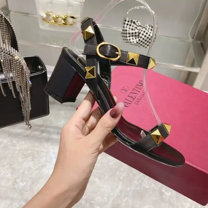 hype Valentino Sandals