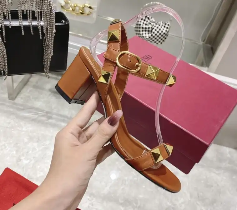 hype Valentino Sandals