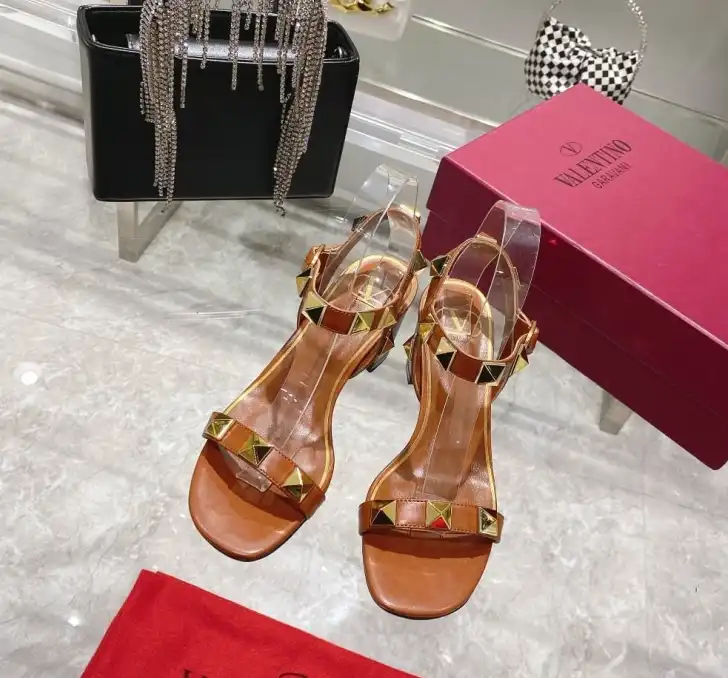 hype Valentino Sandals