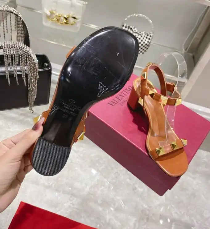 hype Valentino Sandals