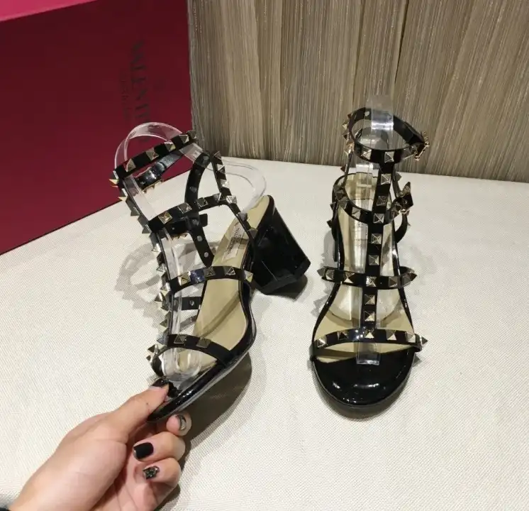 hype Valentino High Heels