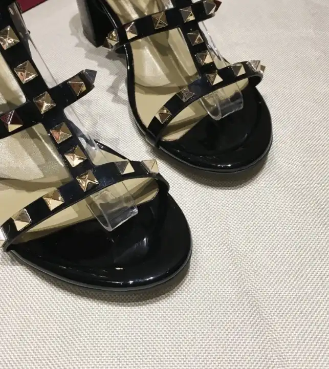 hype Valentino High Heels