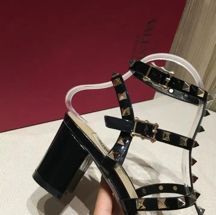 hype Valentino High Heels