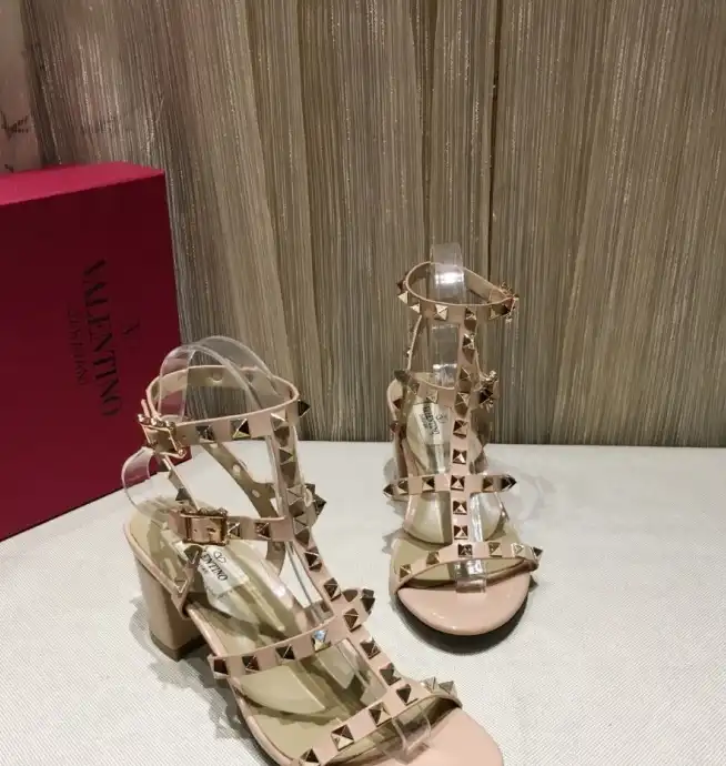 hype Valentino High Heels