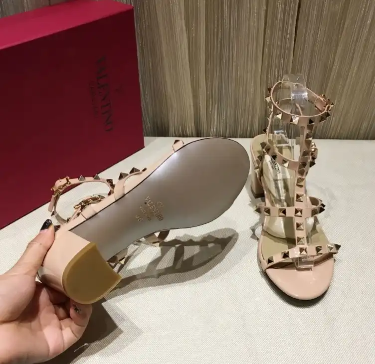 hype Valentino High Heels