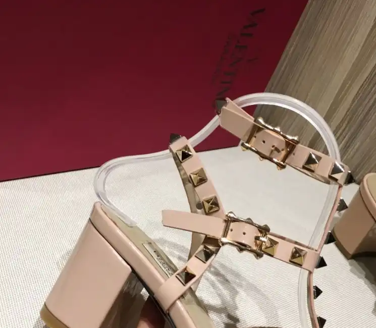 hype Valentino High Heels