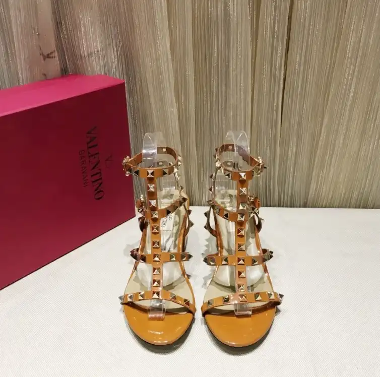 hype Valentino High Heels