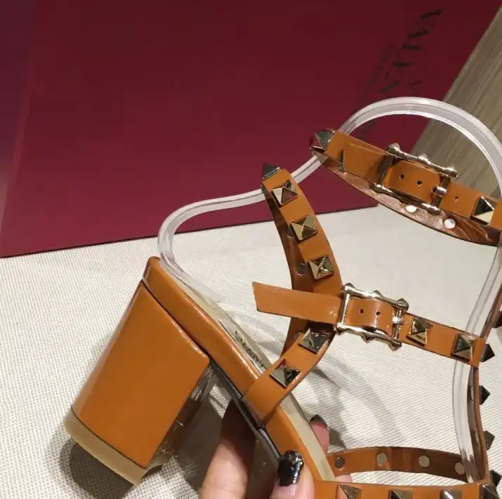 hype Valentino High Heels