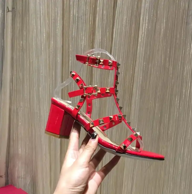 hype Valentino High Heels