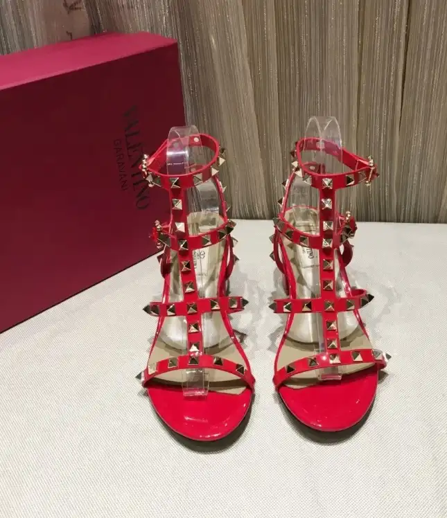 hype Valentino High Heels