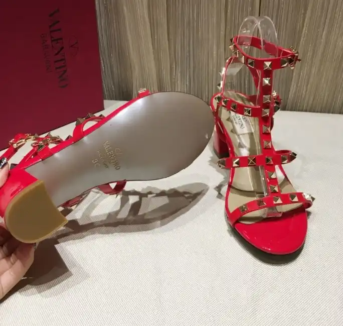 hype Valentino High Heels