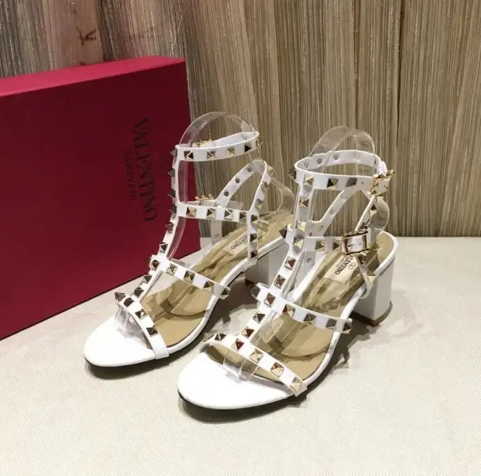 hype Valentino High Heels