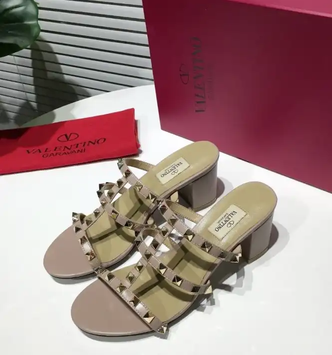 hype Valentino High Heels